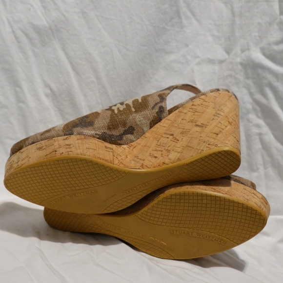 STUART WEITZMAN Camo Peep-Toe Slingback Cork Wedge Platform Sandals, size 9.5 - Picture 5 of 8